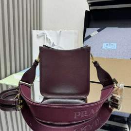 Picture of Prada Handbags _SKUfw219657739fw